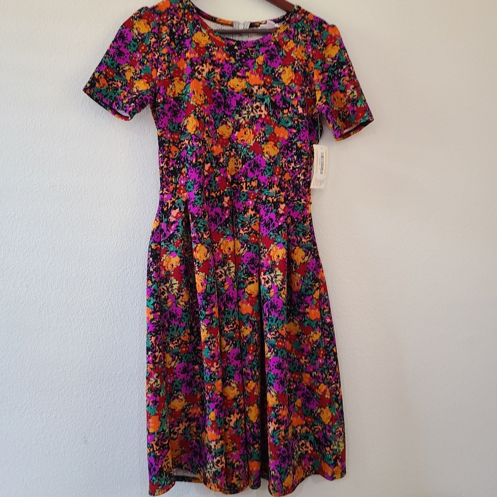 Lularoe Amelia dress NWT, sz s